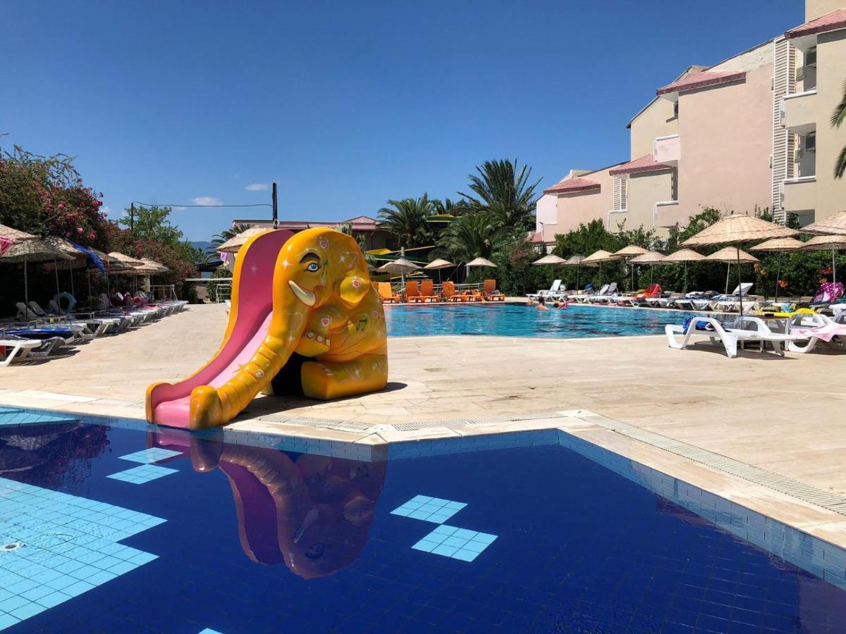 Hotel Afytos Oeren Park Mtk Zewnętrze zdjęcie